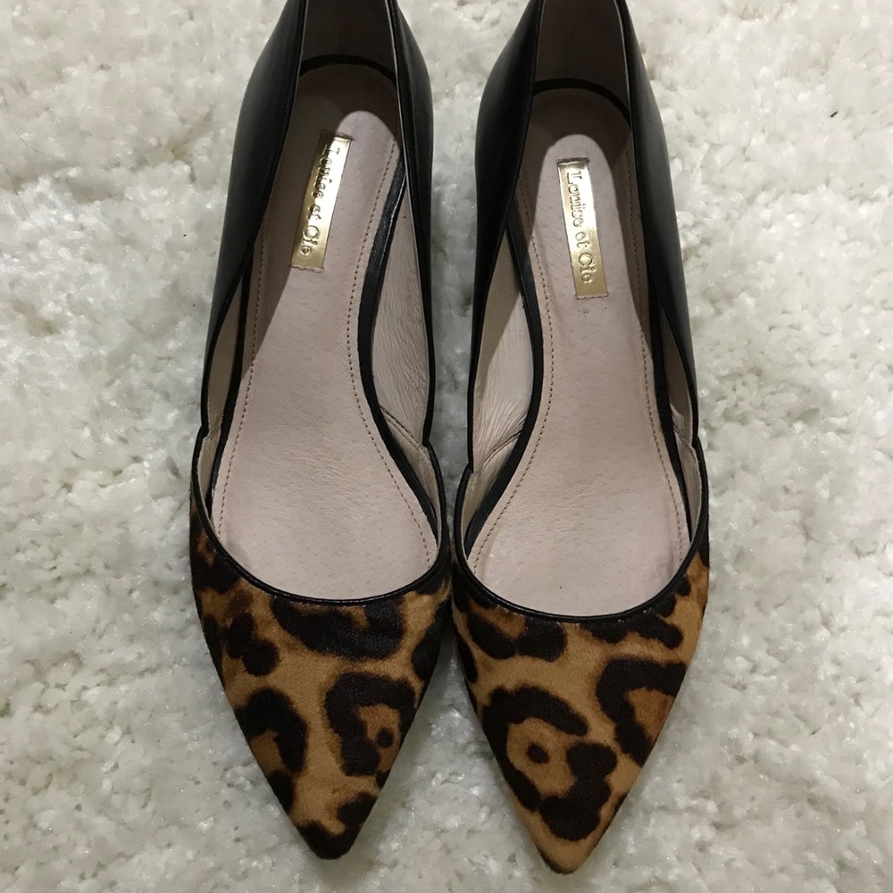 Leopard print Louise et Cie pumps. 2 inch heel.